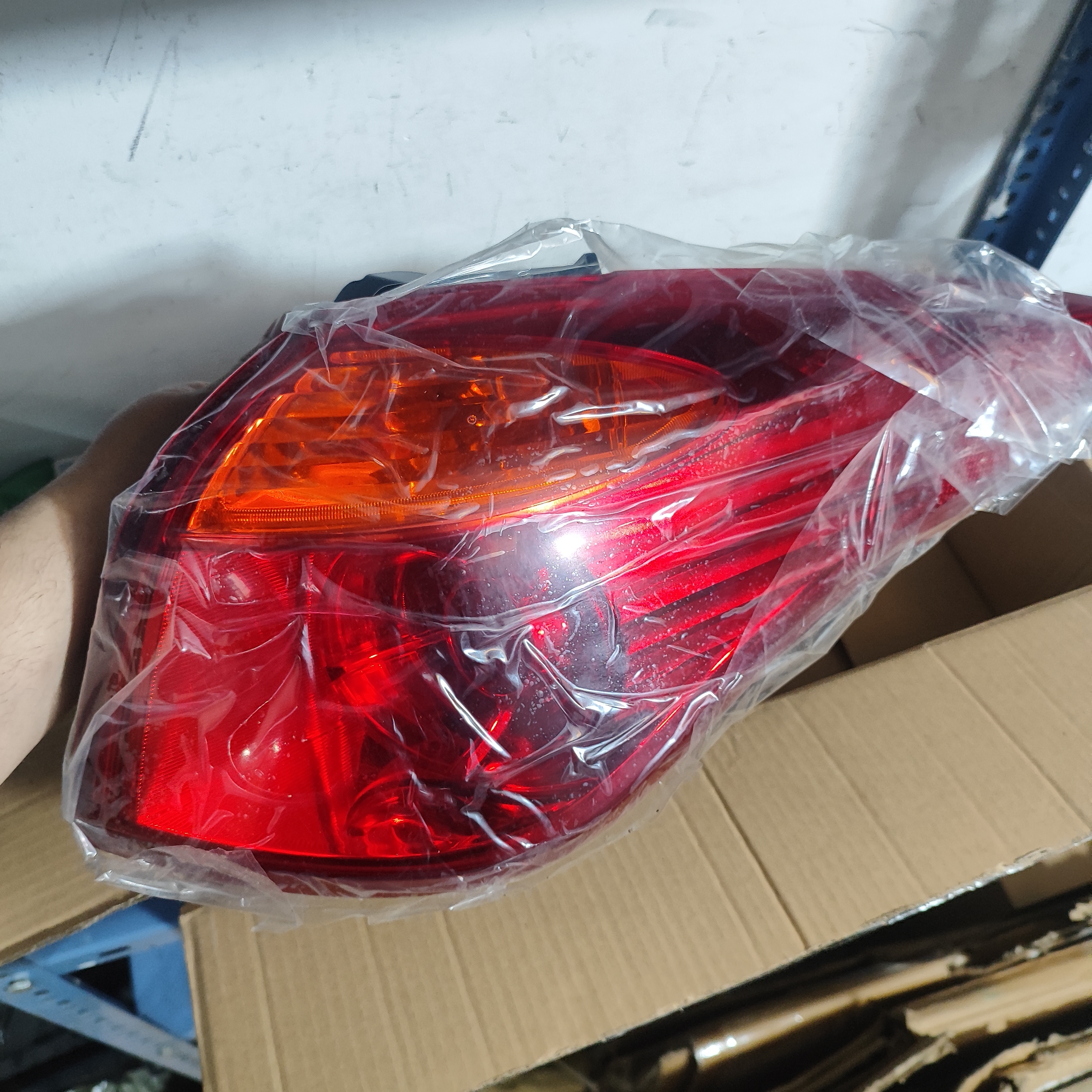 چراغ خطر عقب راست روی گلگیر جک Jac S3 مدل : 4133200U2210